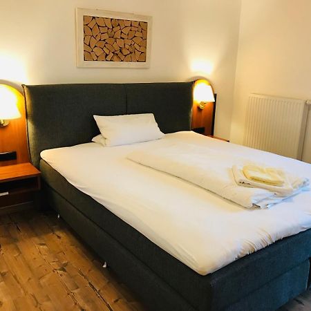 Landhotel Und Gasthof Hirsch Huettenreute Hoßkirch Buitenkant foto