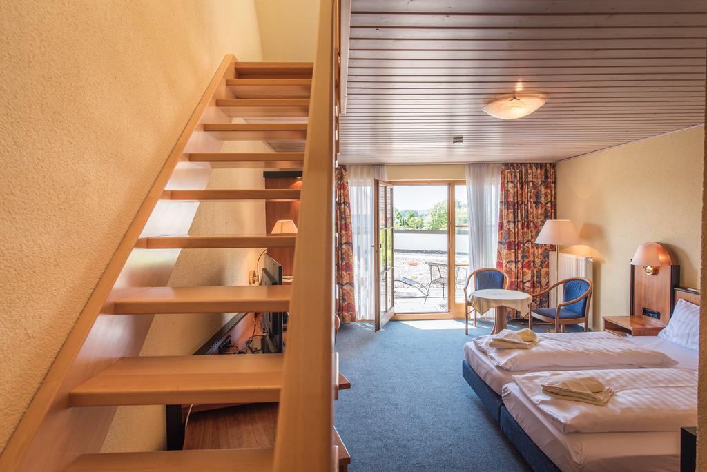 Landhotel Und Gasthof Hirsch Huettenreute Hoßkirch Buitenkant foto
