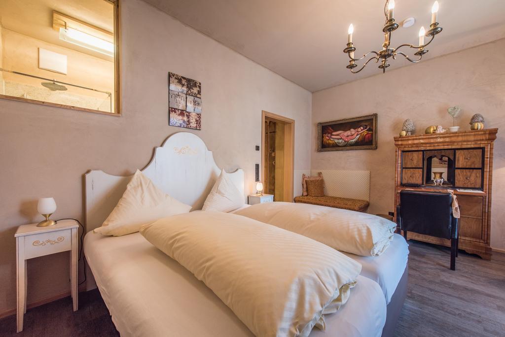Landhotel Und Gasthof Hirsch Huettenreute Hoßkirch Buitenkant foto
