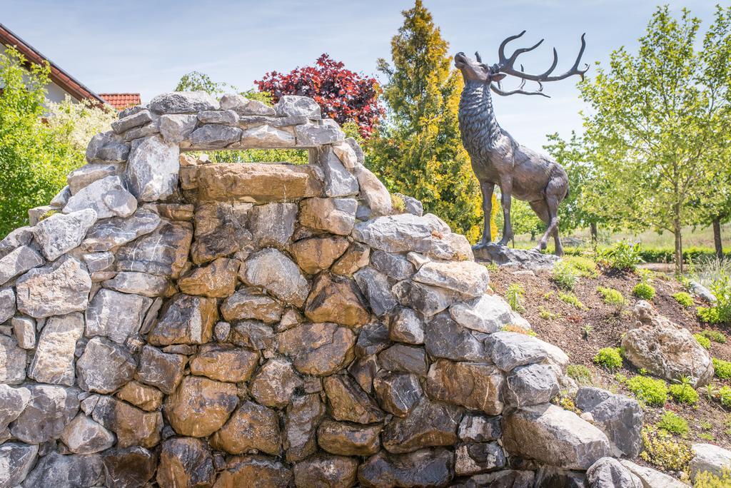 Landhotel Und Gasthof Hirsch Huettenreute Hoßkirch Buitenkant foto